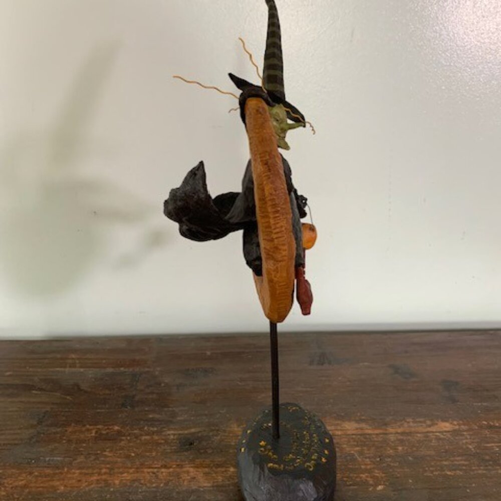 Lang & Wise 2003 August Moon Halloween "Witch On A Moon" Figure - Picture 5 of 8